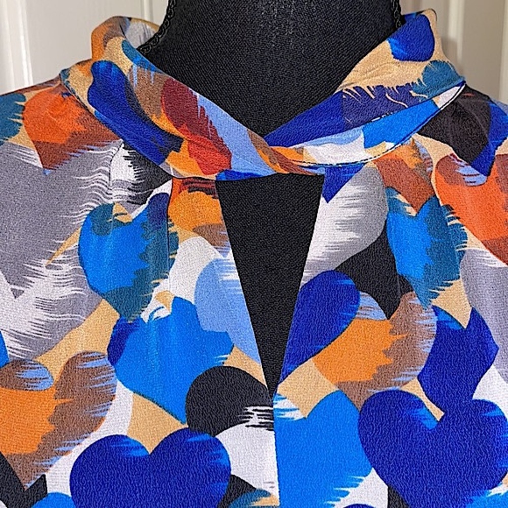 Silk Abstract Heart Print Blouse - Picture 5 of 14